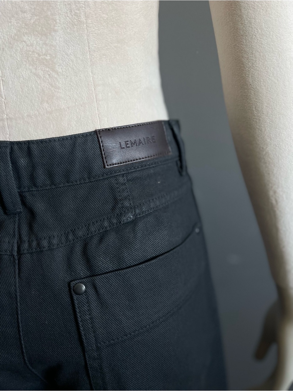 NWT Lemaire Women’s FR 36 Coal Coated High Waist Extra Long Straight Leg Jeans